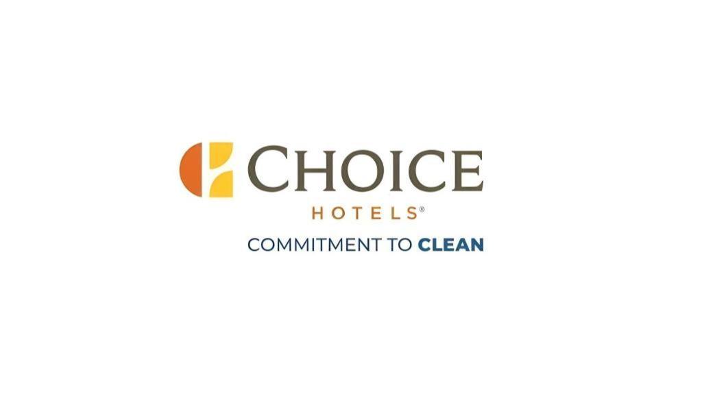 Quality Inn & Suites Near بنما سيتي بيتش المظهر الخارجي الصورة